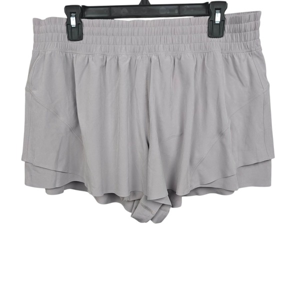 Lululemon Shake It Out High Rise Running Short 2.5 Fog Green Womens XL - Picture 1 of 7